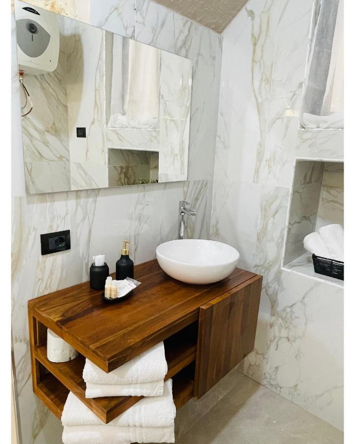 Suite Whiteflower Бари Екстериор снимка